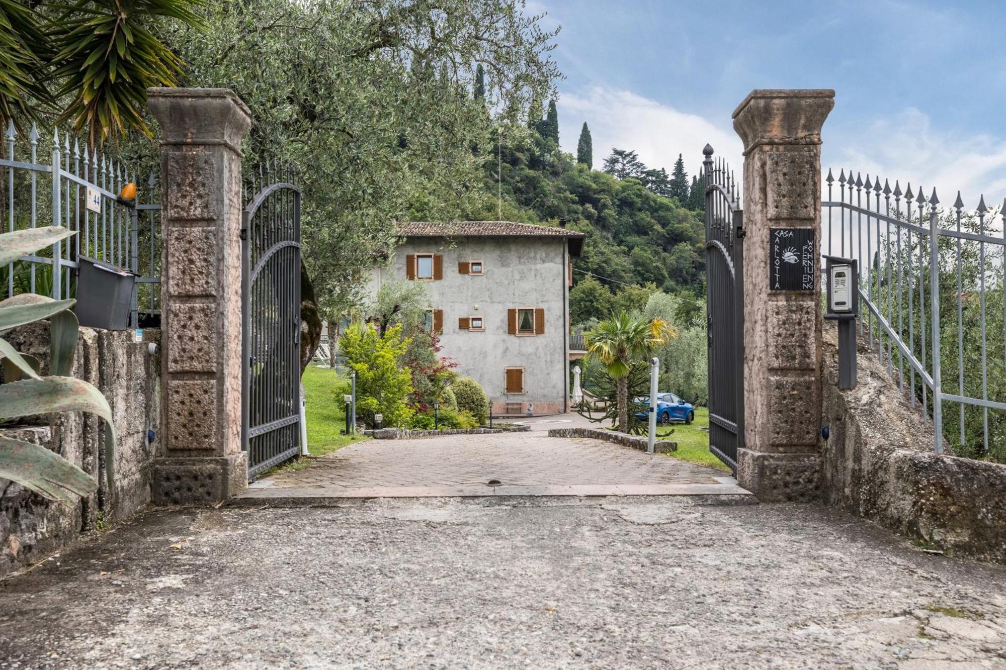 Апартаменти Casa Carlotta Мальчезіне Екстер'єр фото
